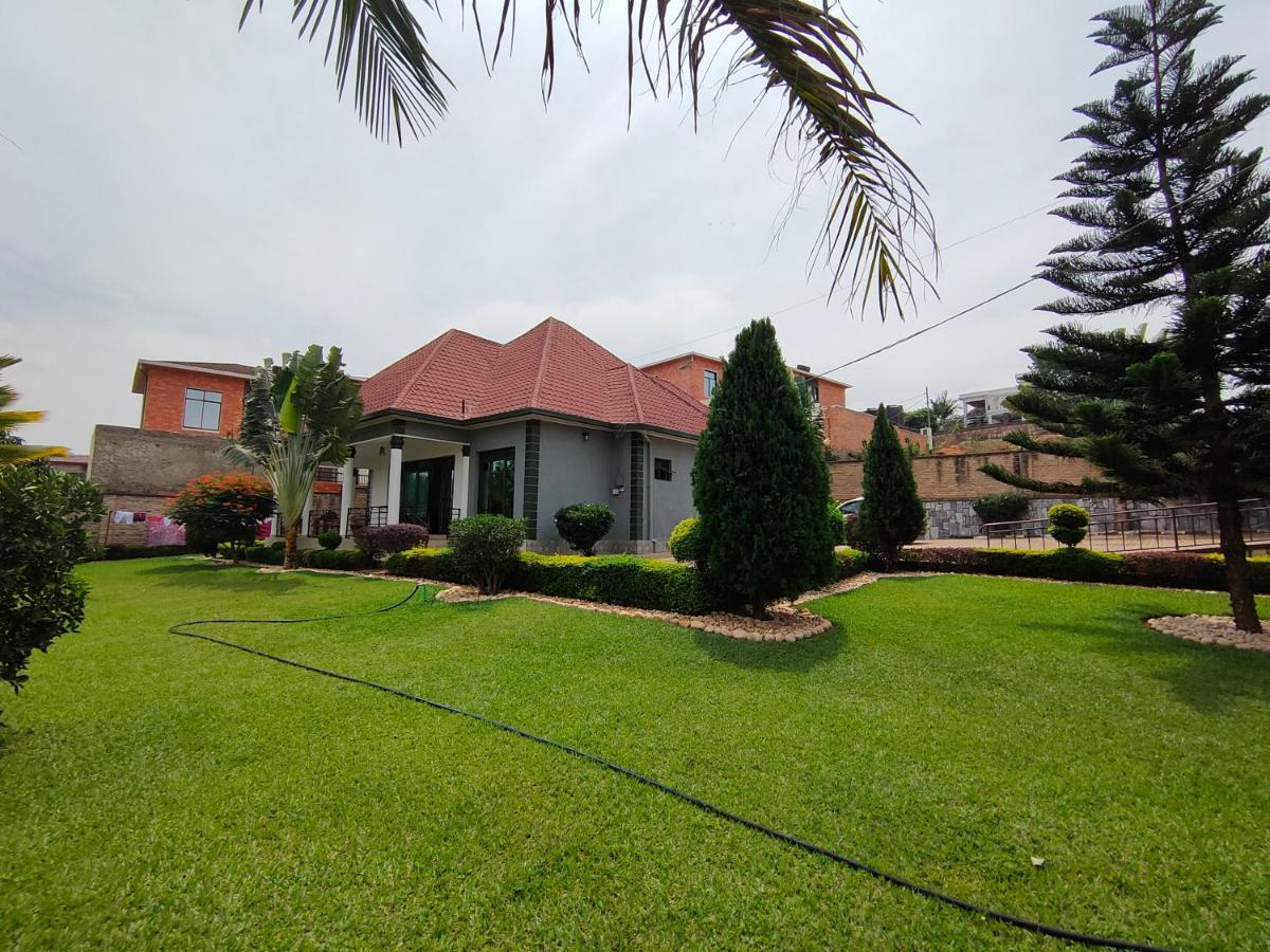 Villa Kikiriki Kigali Buitenkant foto